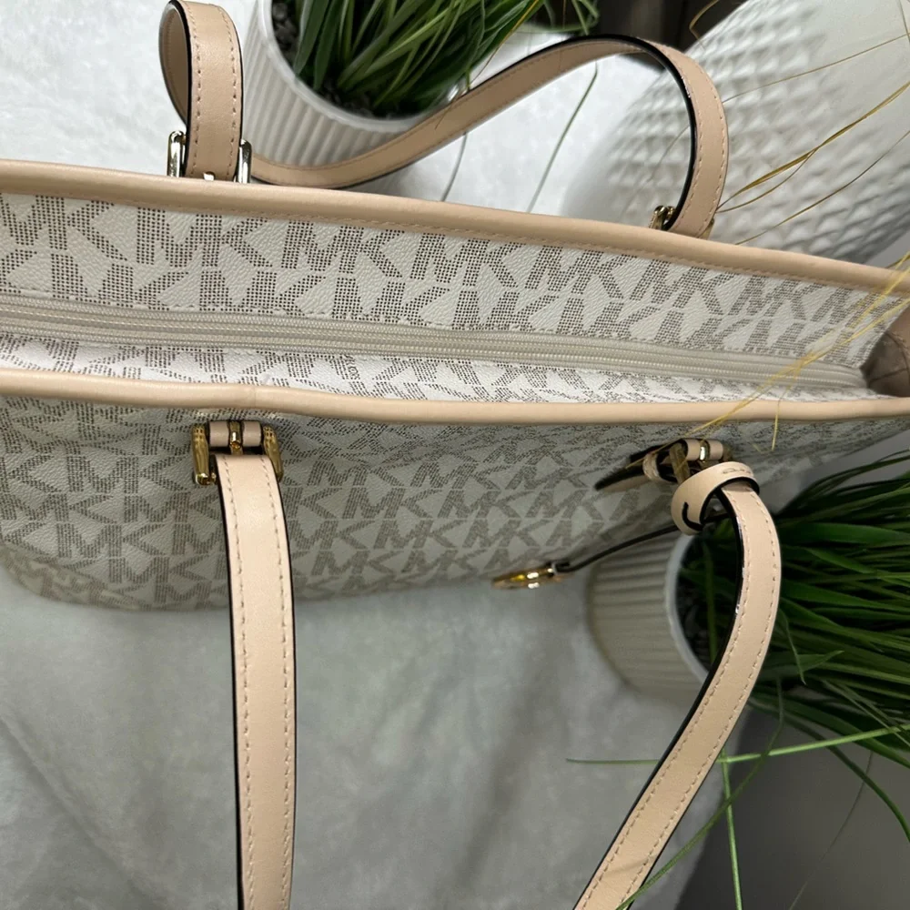 Michael Kors -EXCELLENT LIKE NEW CONDITION - Shoulder Bag - Picture 10 of 12